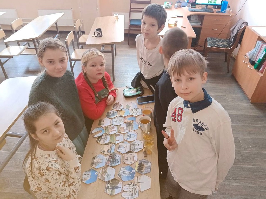 07.02 четвероклассники отлично провели время на игре «Красоты родного края»