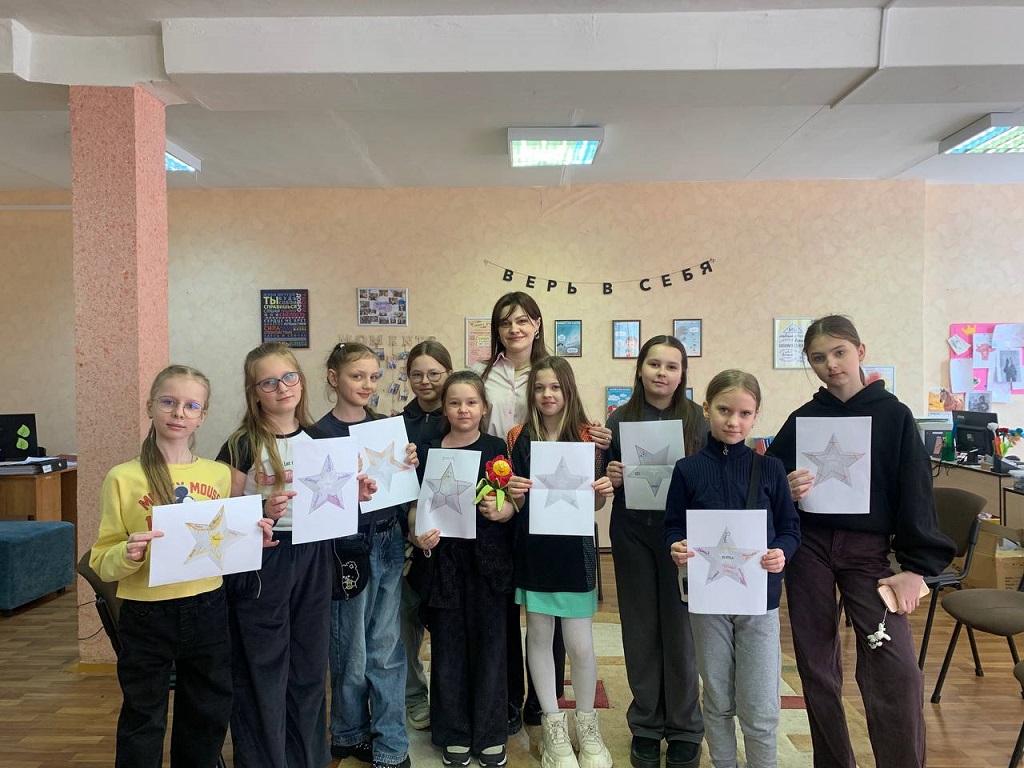 Сегодня для учащихся 4-х классов  педагог-психолог Сивцова И.С. провела занятие с элементами тренинга «Твои победы начинаются здесь!». 